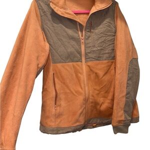 Coral and grey fleece zippered pocket jacket. Boutique: ENTRO. Size: Small. 🏷️